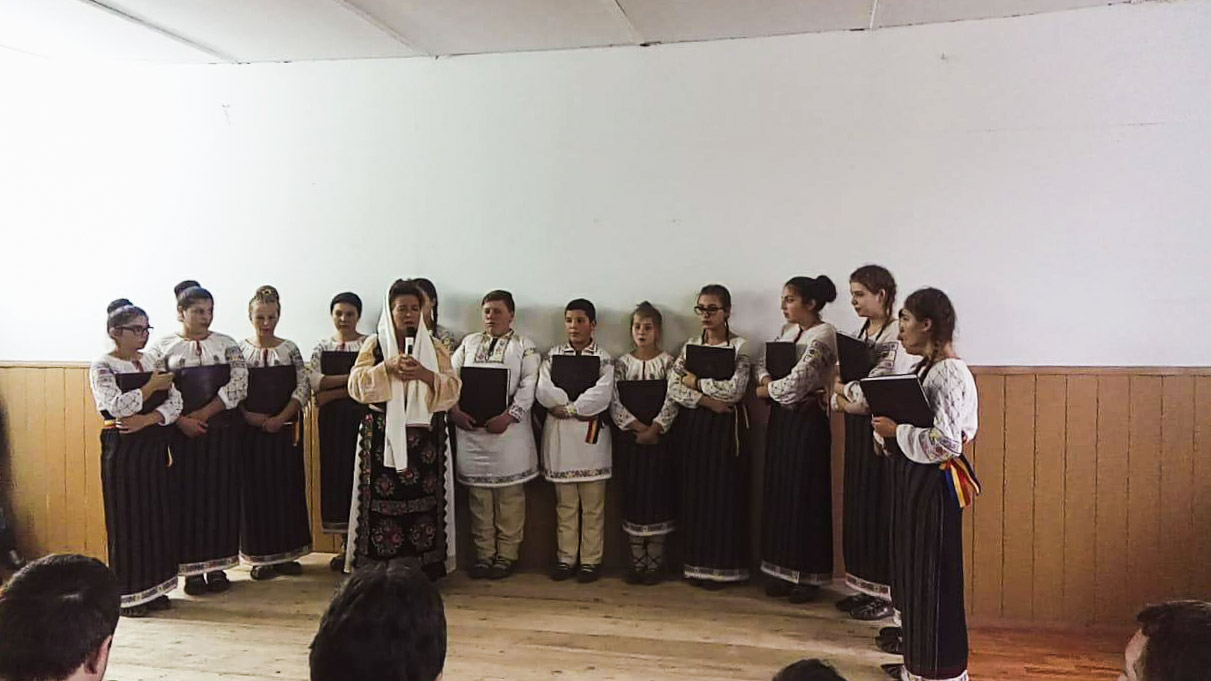 Misiune prin cântec și pictură în comuna Șcheia din județul Iași
