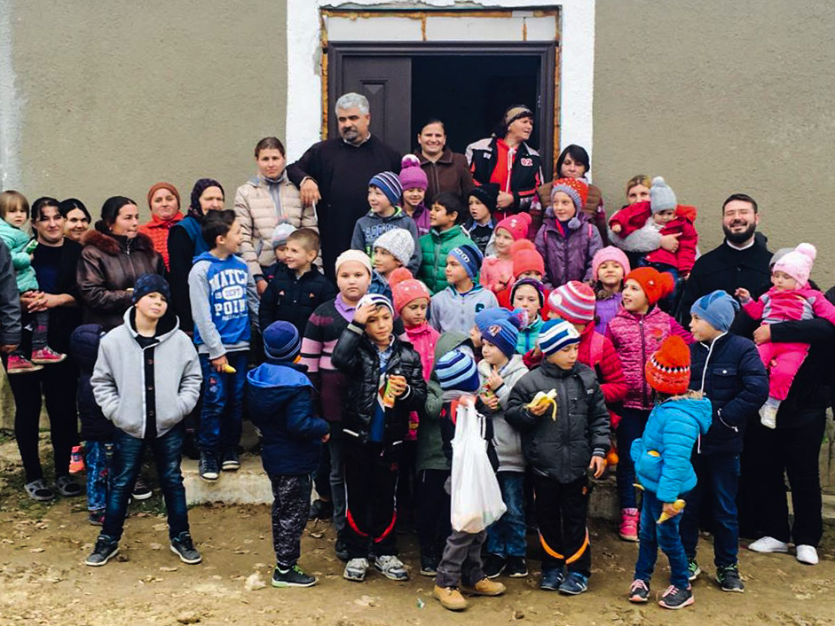 Mobilier nou pentru școala din Piscul Rusului