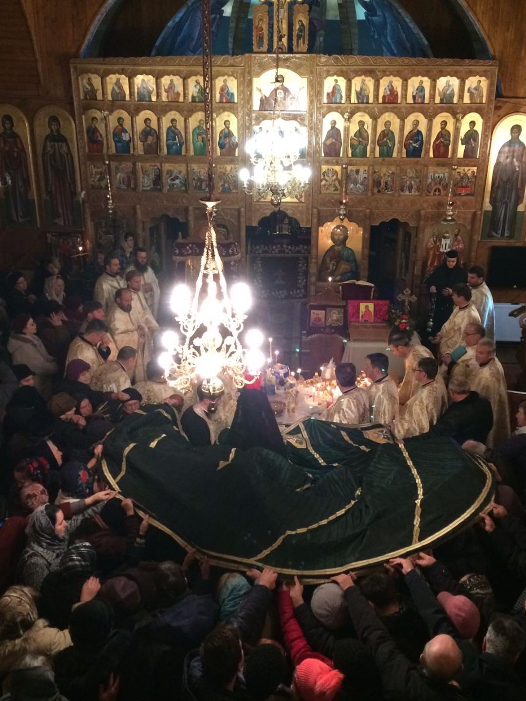 Taina Sfântului Maslu pe „Meteora“ Bacăului