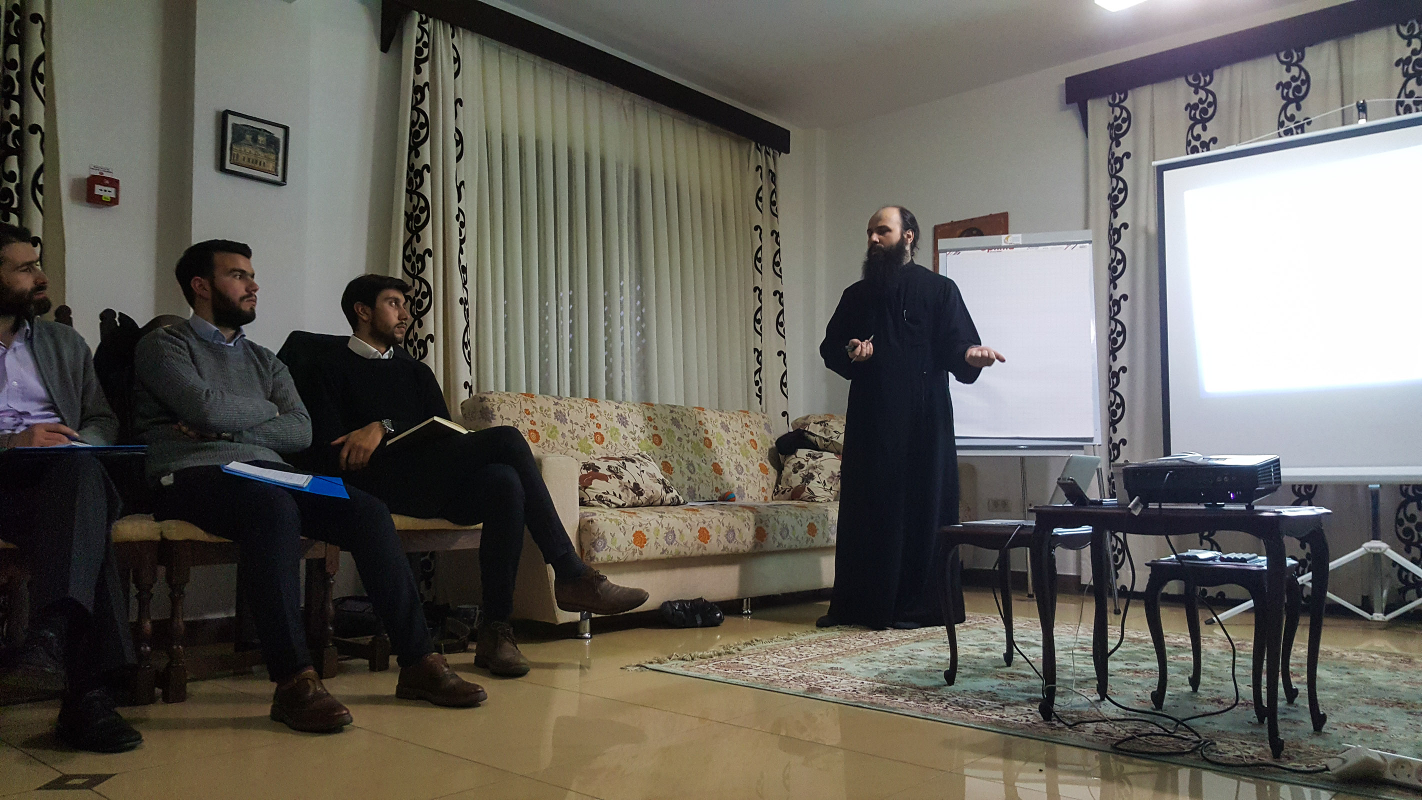 Experienţe de formare la mănăstirile din Bucovina pentru studenții din anul al II-lea al Masteratului „Misiune şi slujie pastorală”