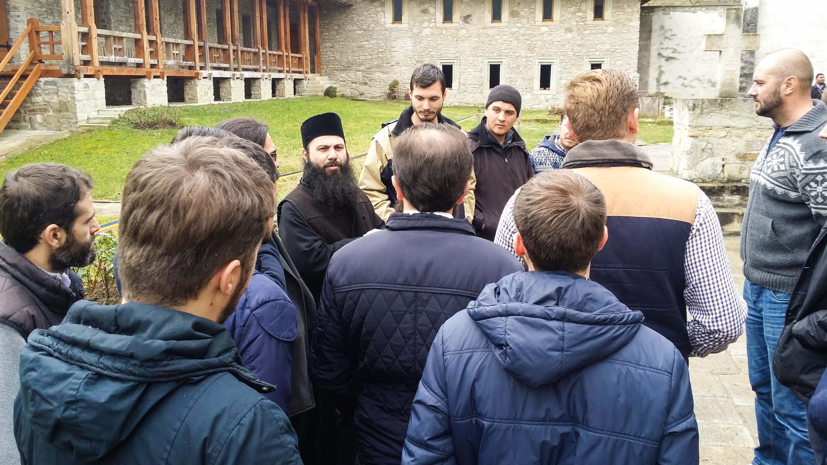 Experienţe de formare la mănăstirile din Bucovina pentru studenții din anul al II-lea al Masteratului „Misiune şi slujie pastorală”