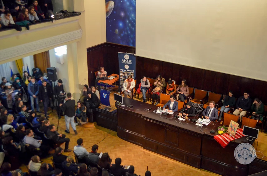 Conferinţa „Treptele iubirii – de la prietenie la căsătorie”, alături de monahia Siluana Vlad