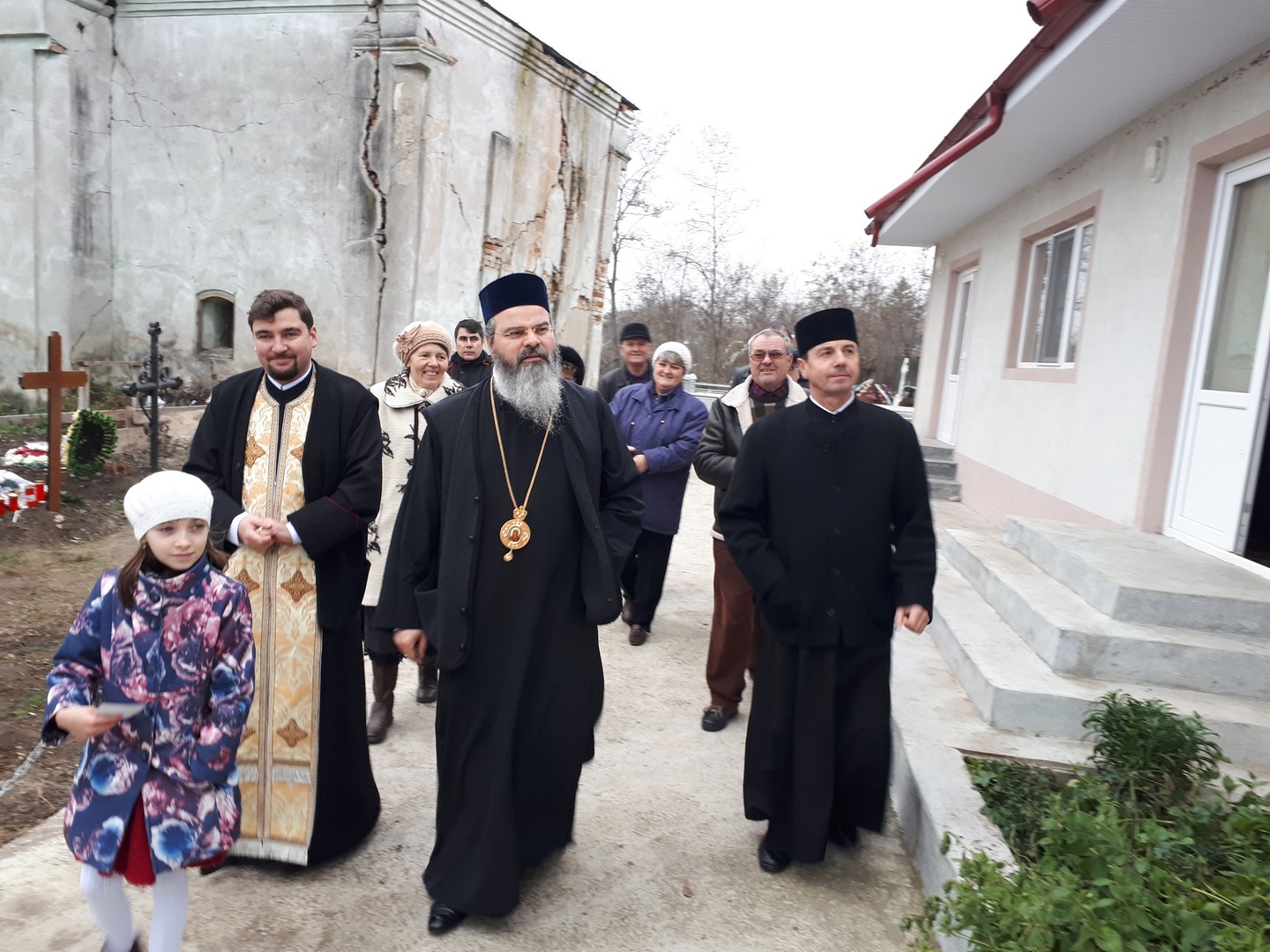 Vizită arhierească în parohiile Drujeşti şi Băcani