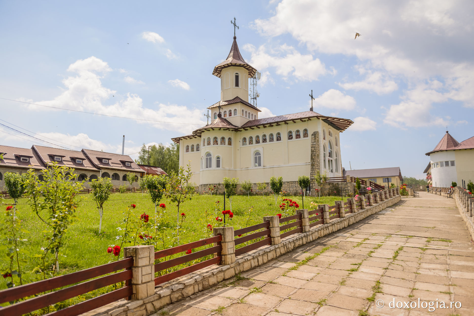 Mănăstirea „Sfântul Ștefan cel Mare” Slănic