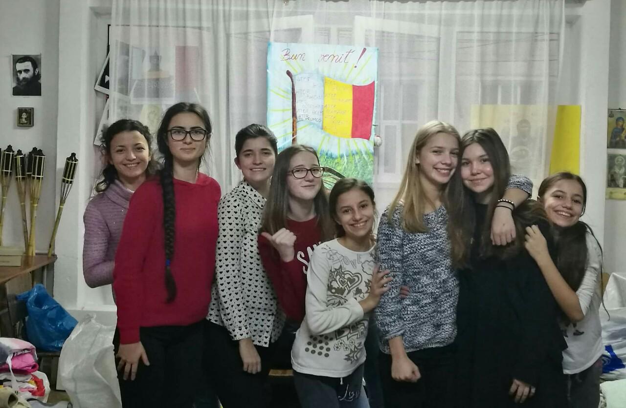 Acţiune caritabilă “Iubiţi să dăruiţi!”, la Piatra Neamţ