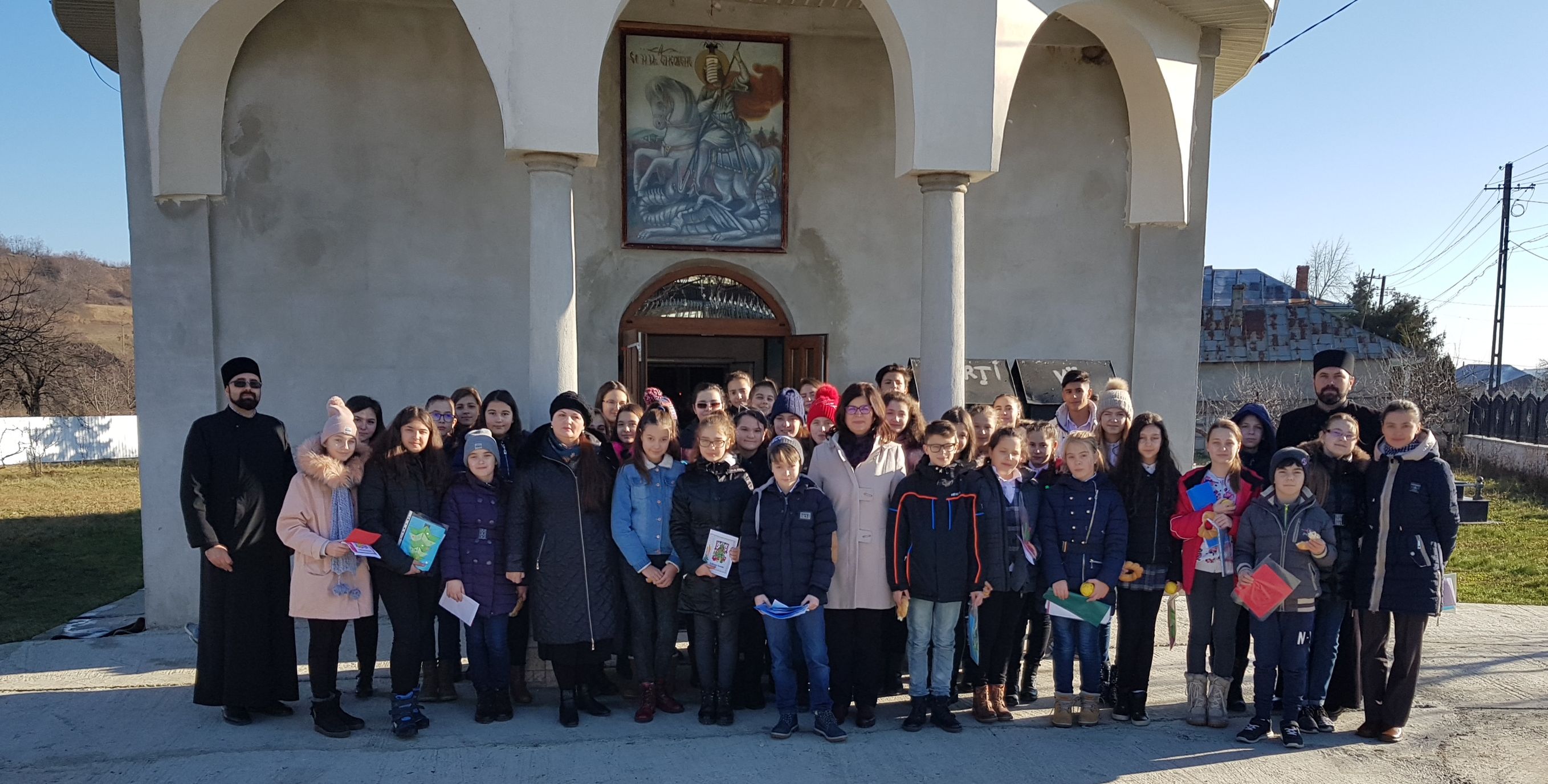 Cadouri, surprize şi visuri împlinite pentru copiii din Plopana