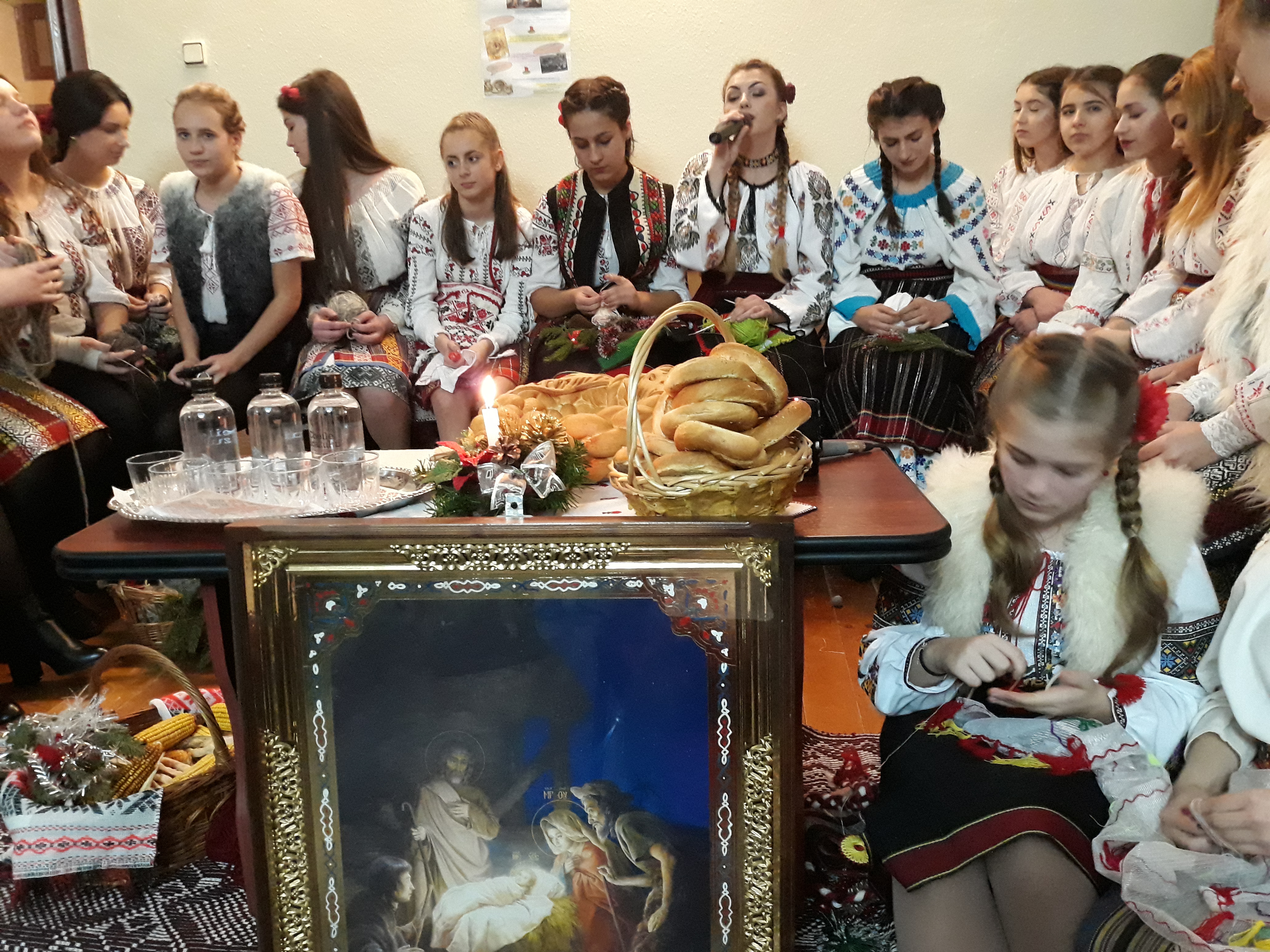 „Miracolul Crăciunului“ la Colegiul „Mihail Sadoveanu“ din Paşcani