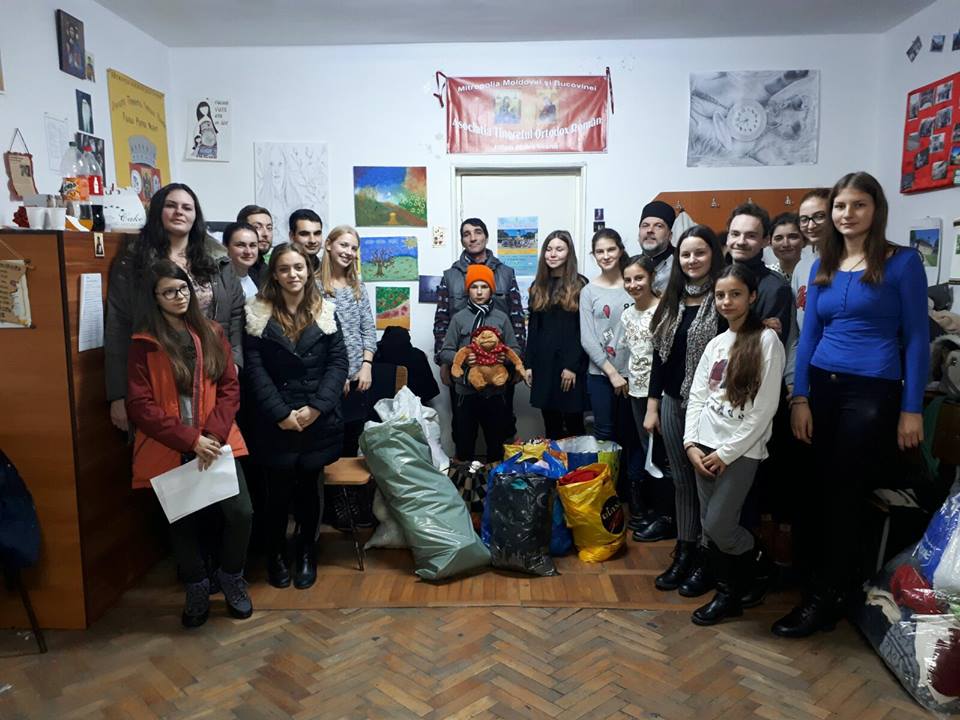 Acţiune caritabilă “Iubiţi să dăruiţi!”, la Piatra Neamţ