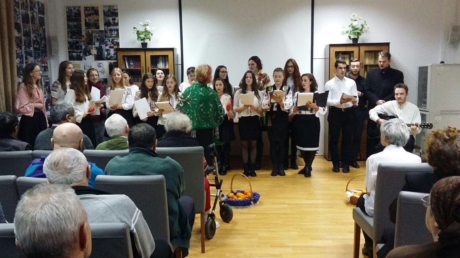 Acţiune caritabilă “Iubiţi să dăruiţi!”, la Piatra Neamţ