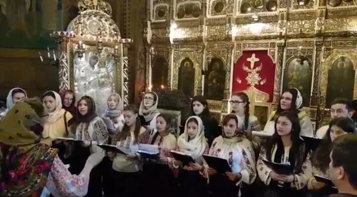 Acţiune caritabilă “Iubiţi să dăruiţi!”, la Piatra Neamţ