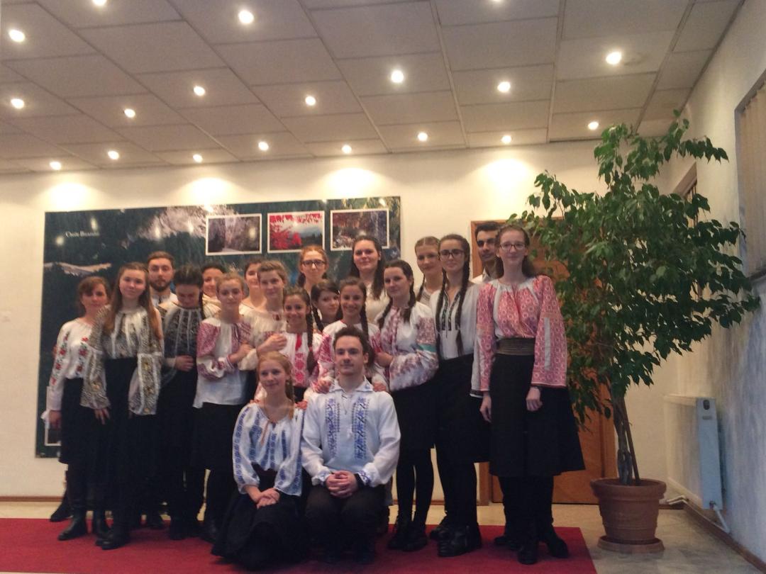 Acţiune caritabilă “Iubiţi să dăruiţi!”, la Piatra Neamţ