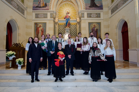 Opt coruri din Europa s-au reunit la Torino, în cadrul festivalului - concurs de colinde „Asta-i sara, sara mare”