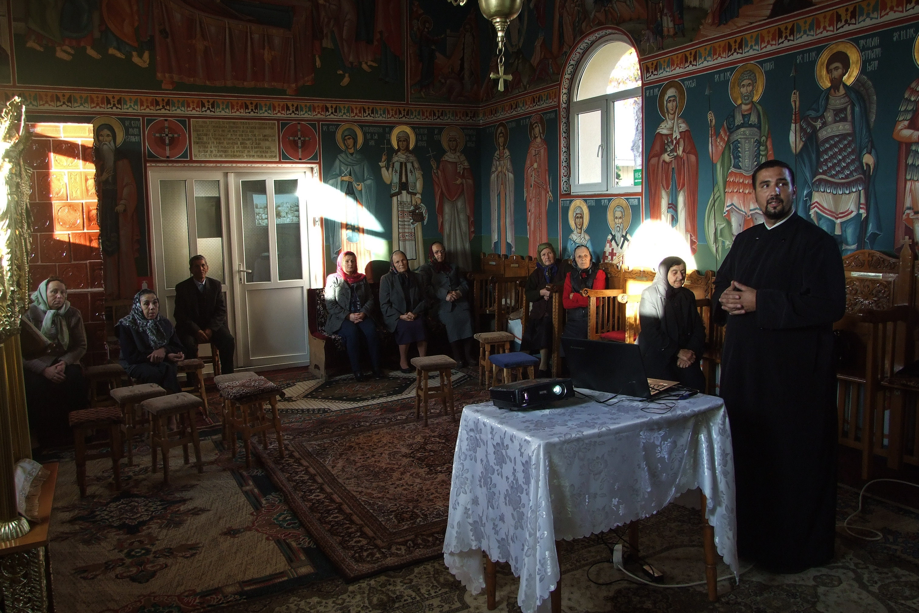 „Catehezele vin în sprijinul credincioşilor pentru întărirea credinţei”