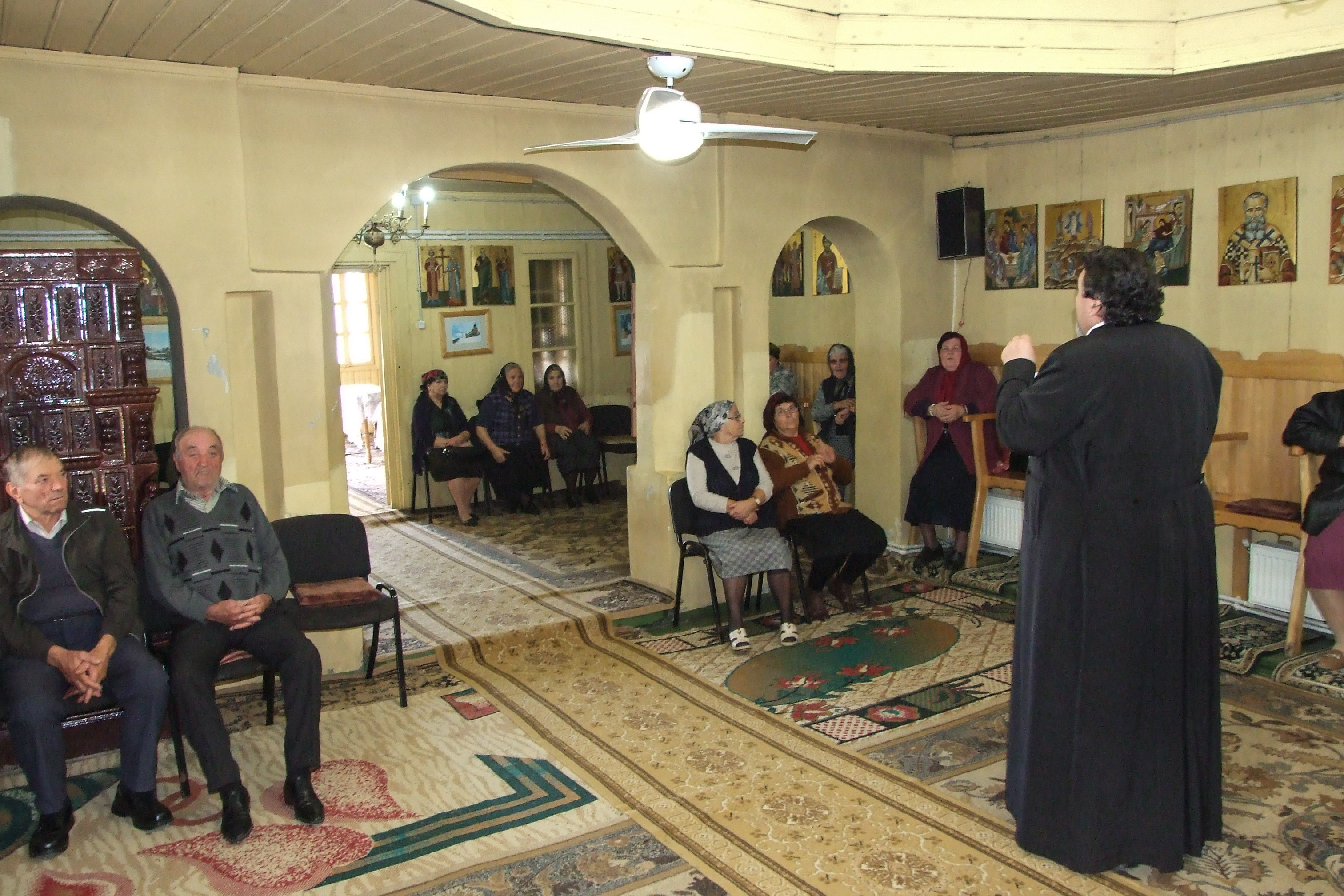 „Catehezele vin în sprijinul credincioşilor pentru întărirea credinţei”