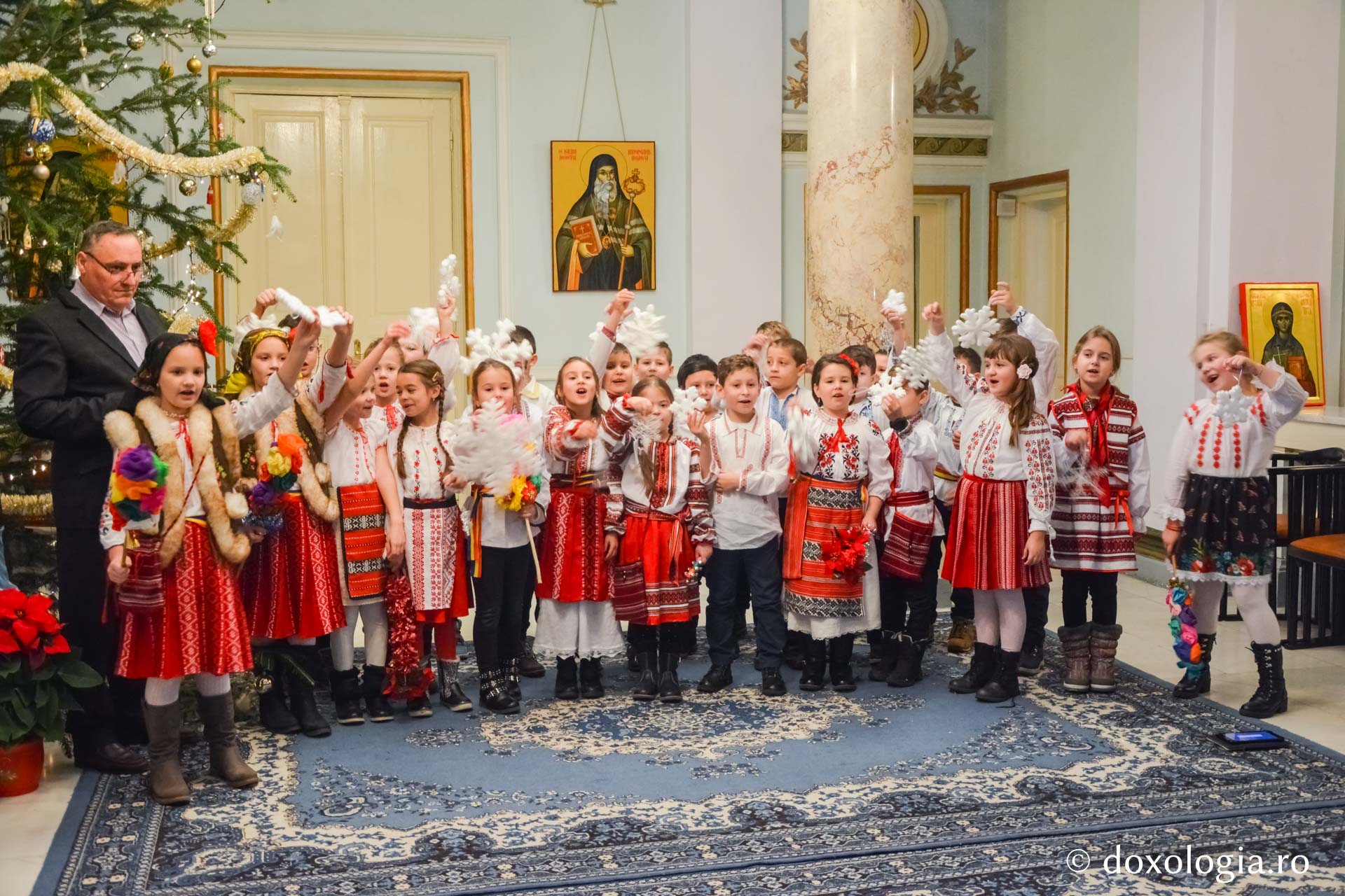 Colindători la Reședința Mitropolitană 2017 – Şcoala Tomeşti