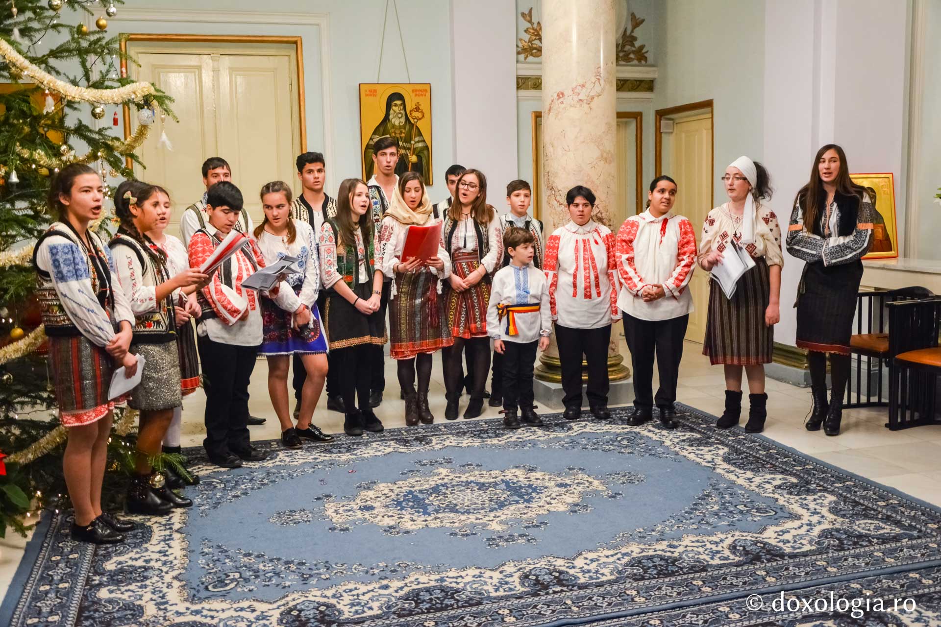 Colindători la Reședința Mitropolitană 2017 – Parohia Păstrăveni