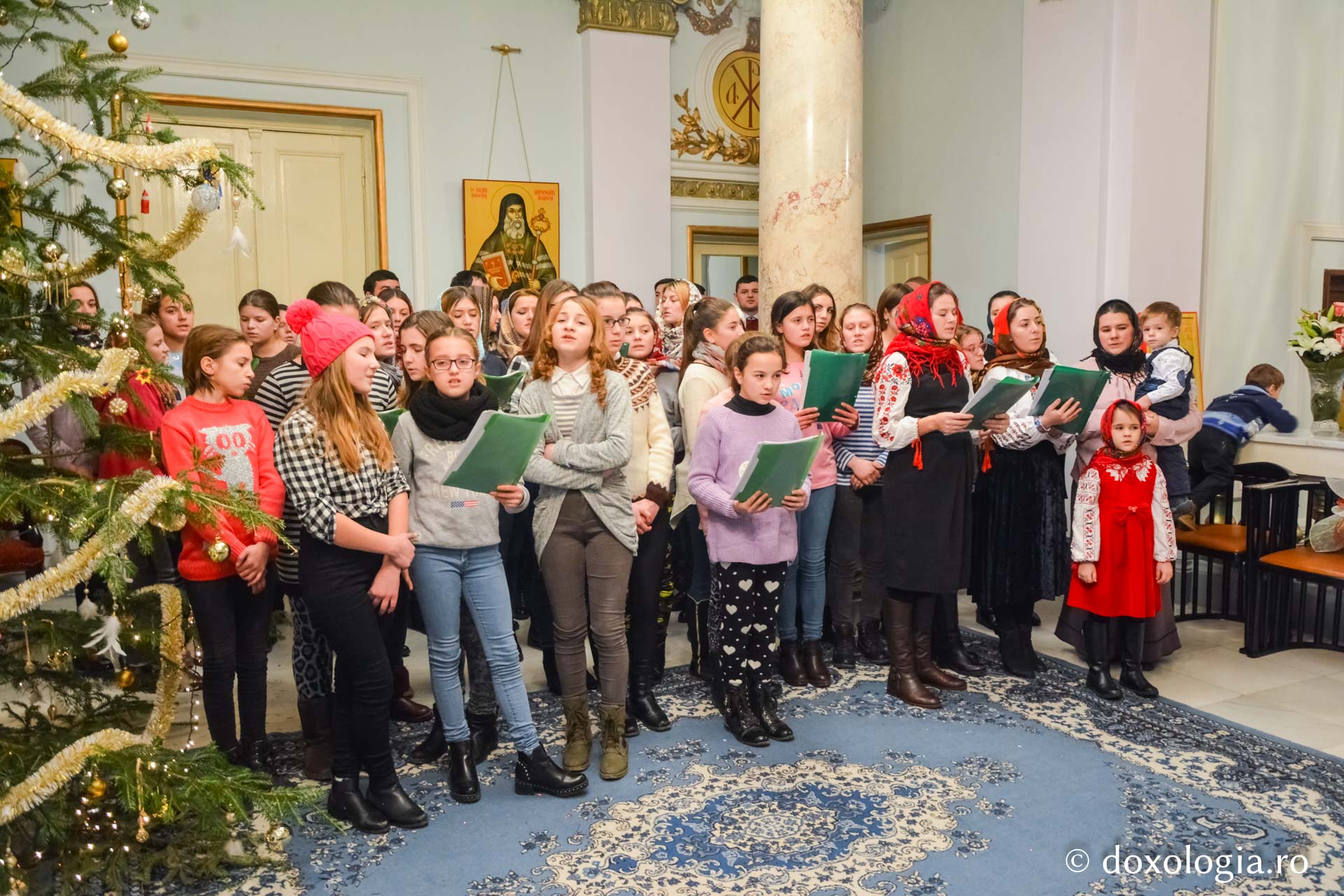 Colindători la Reședința Mitropolitană 2017 – Parohia Liteni