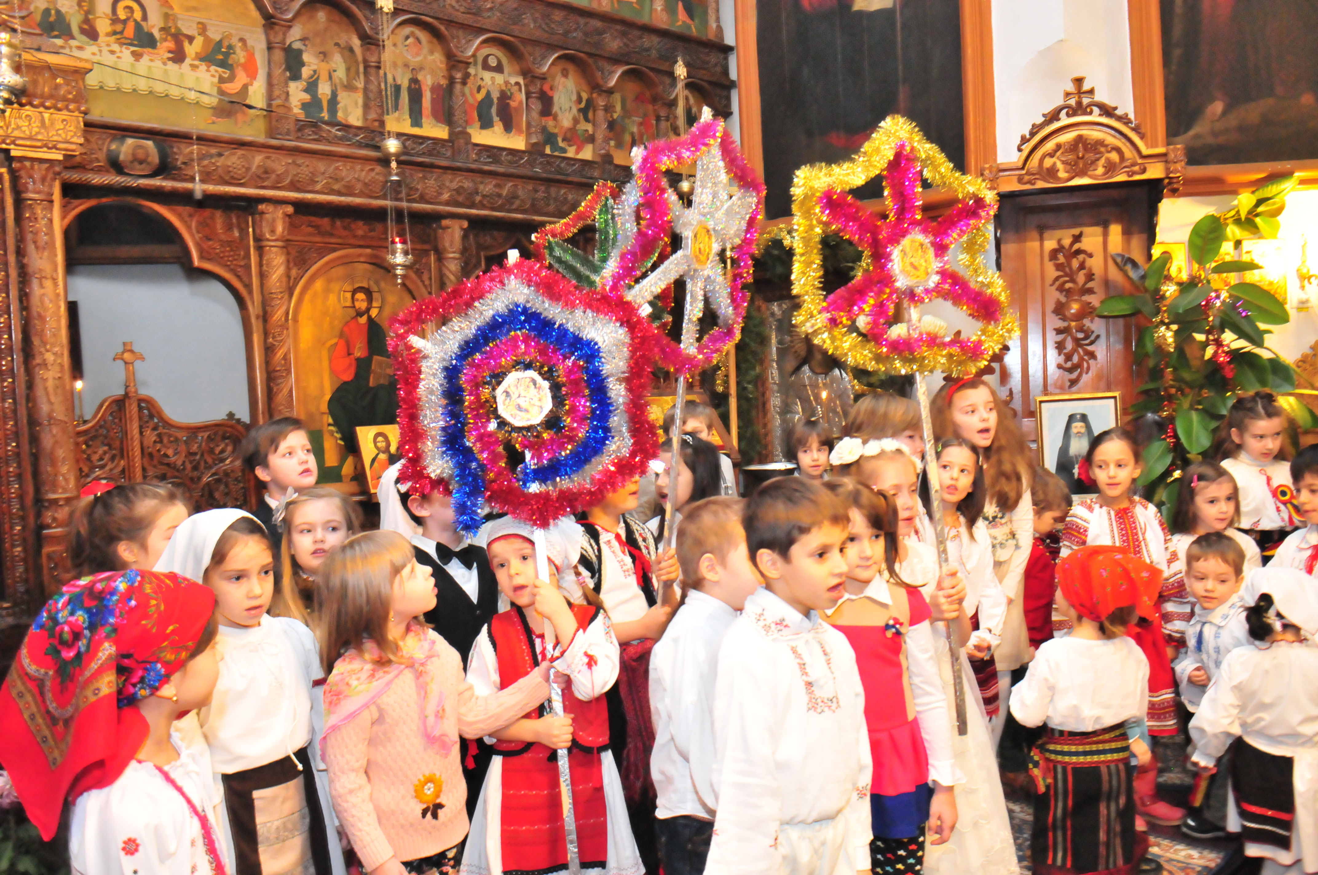 La Biserica Toma Cozma din Iaşi se desfăşoară repetiţii pentru învăţarea colindelor