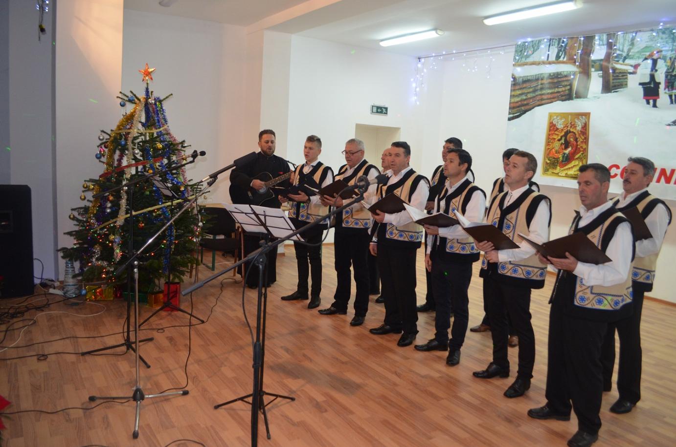 Naşterea Domnului vestită prin colind