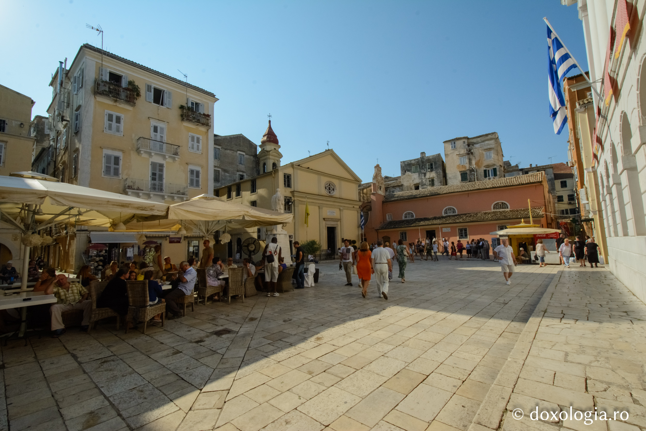 Biserica „Sfântul Ioan Botezătorul” – în partea dreaptă / Foto: pr. Silviu Cluci Biserica Sfântul Ioan Botezătorul Corfu