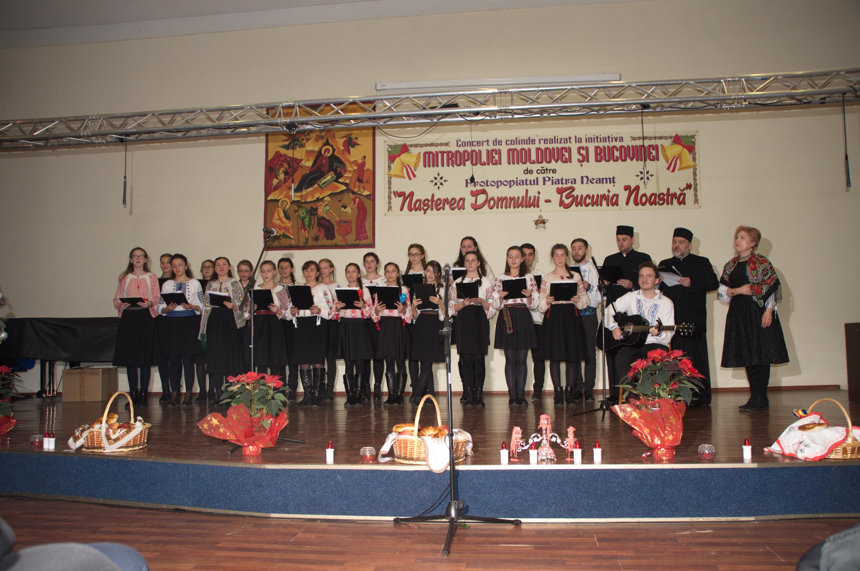 Acţiune caritabilă “Iubiţi să dăruiţi!”, la Piatra Neamţ