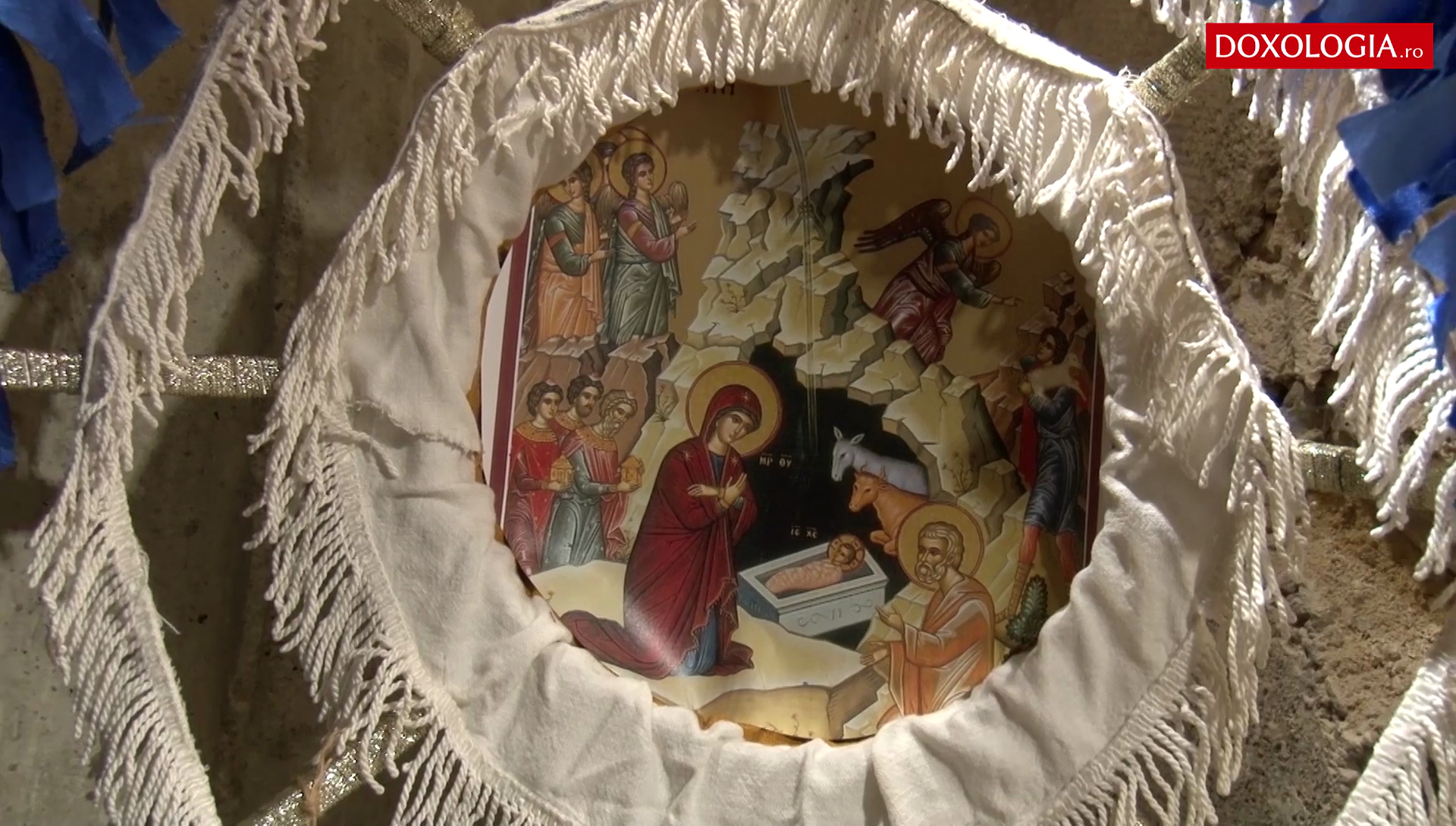 (Video) Expoziție la Muzeul Mitropolitan: Steluțe și ornamente pentru pomul de Crăciun