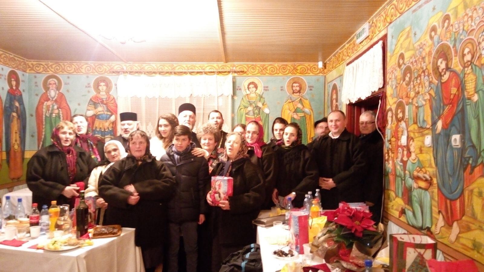 Sfântul Nicolae serbat de sute de credincioşi la poalele Cozlei