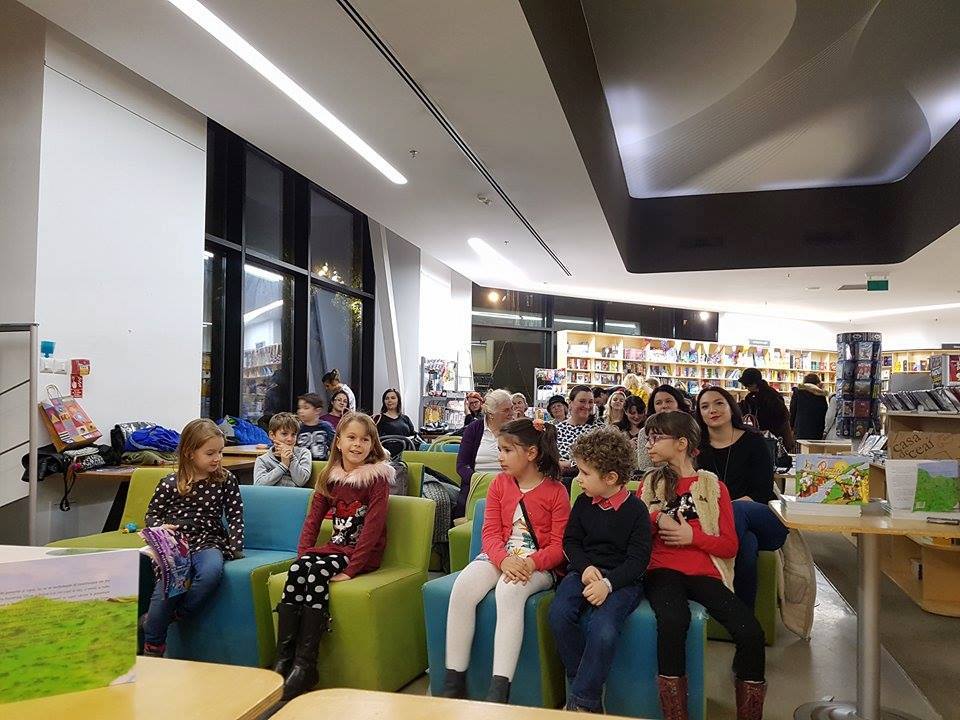 Volumul „Povești de familie” a fost lansat la Iași