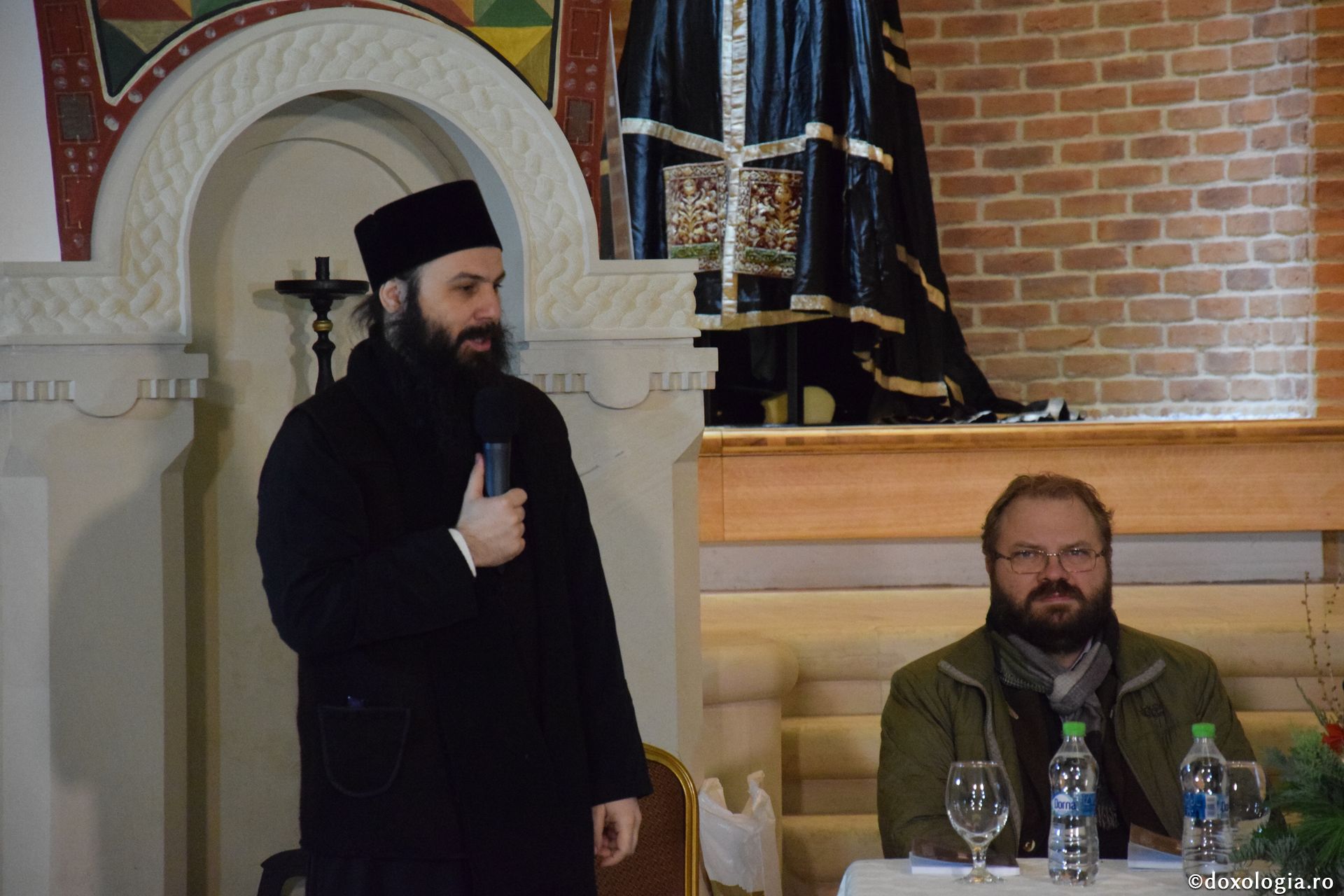 Foto: Ioana Stoian Lansare de carte despre clerici şi mireni mărturisitori din Arhiepiscopia Iașilor
