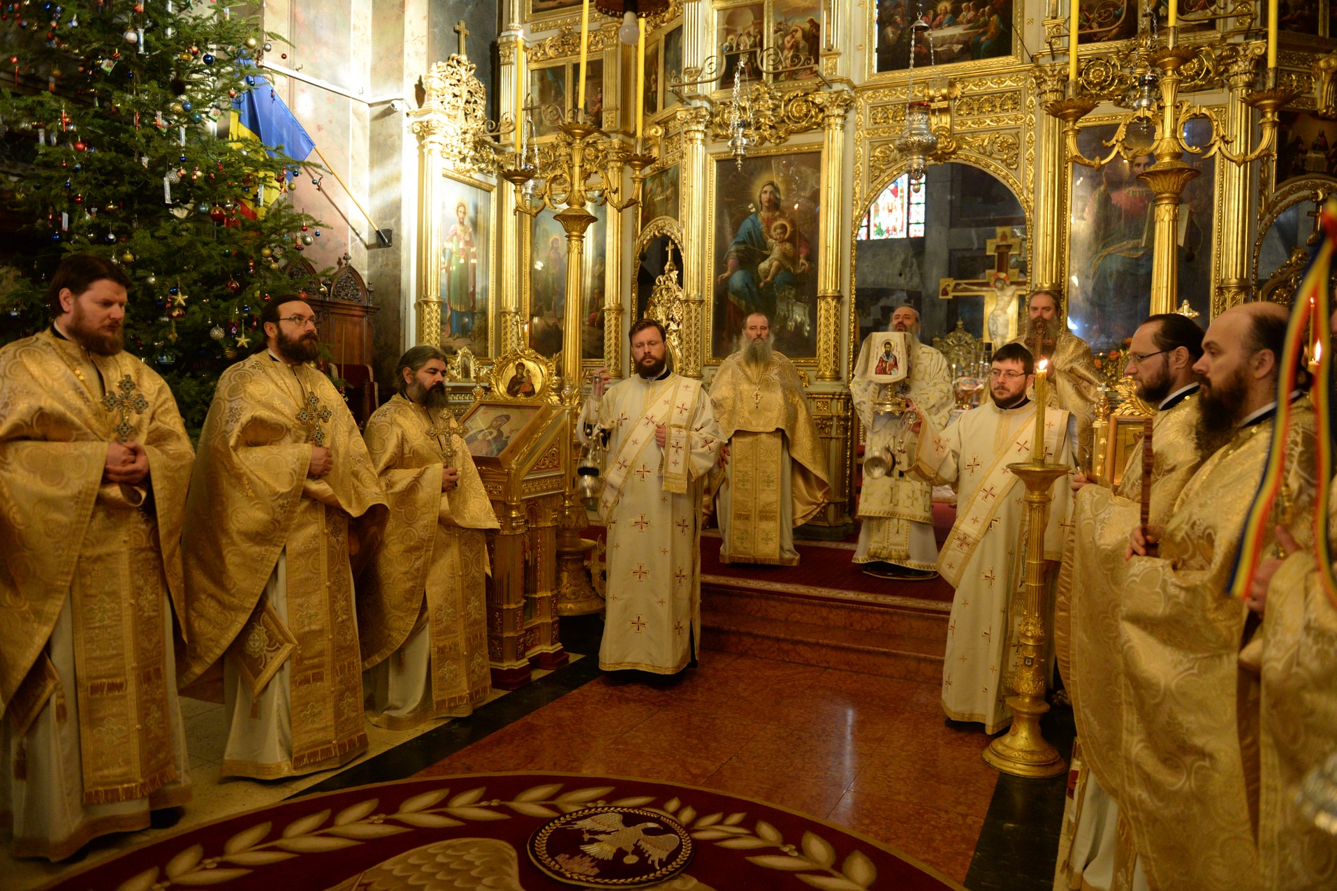 IPS Mitropolit Teofan: „Peştera Betleemului se defineşte prin simplitate, prin bunătate, prin onestitate, prin rugăciune”