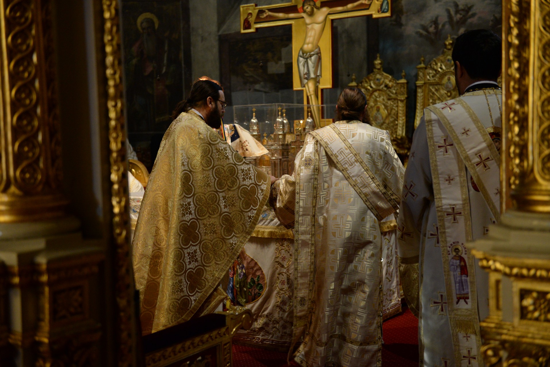 IPS Mitropolit Teofan: „Peştera Betleemului se defineşte prin simplitate, prin bunătate, prin onestitate, prin rugăciune”