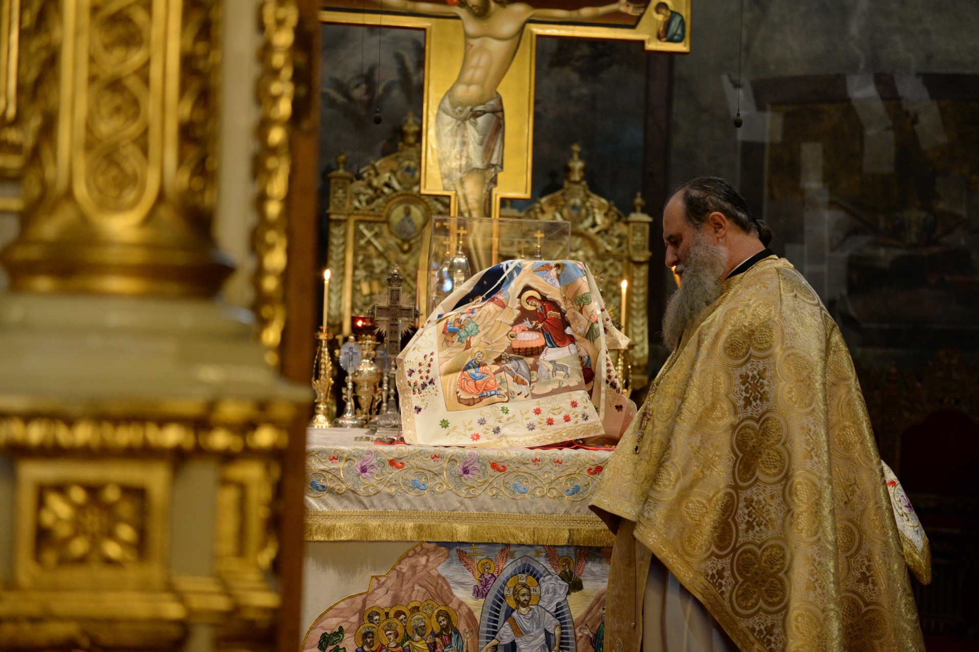 IPS Mitropolit Teofan: „Peştera Betleemului se defineşte prin simplitate, prin bunătate, prin onestitate, prin rugăciune”