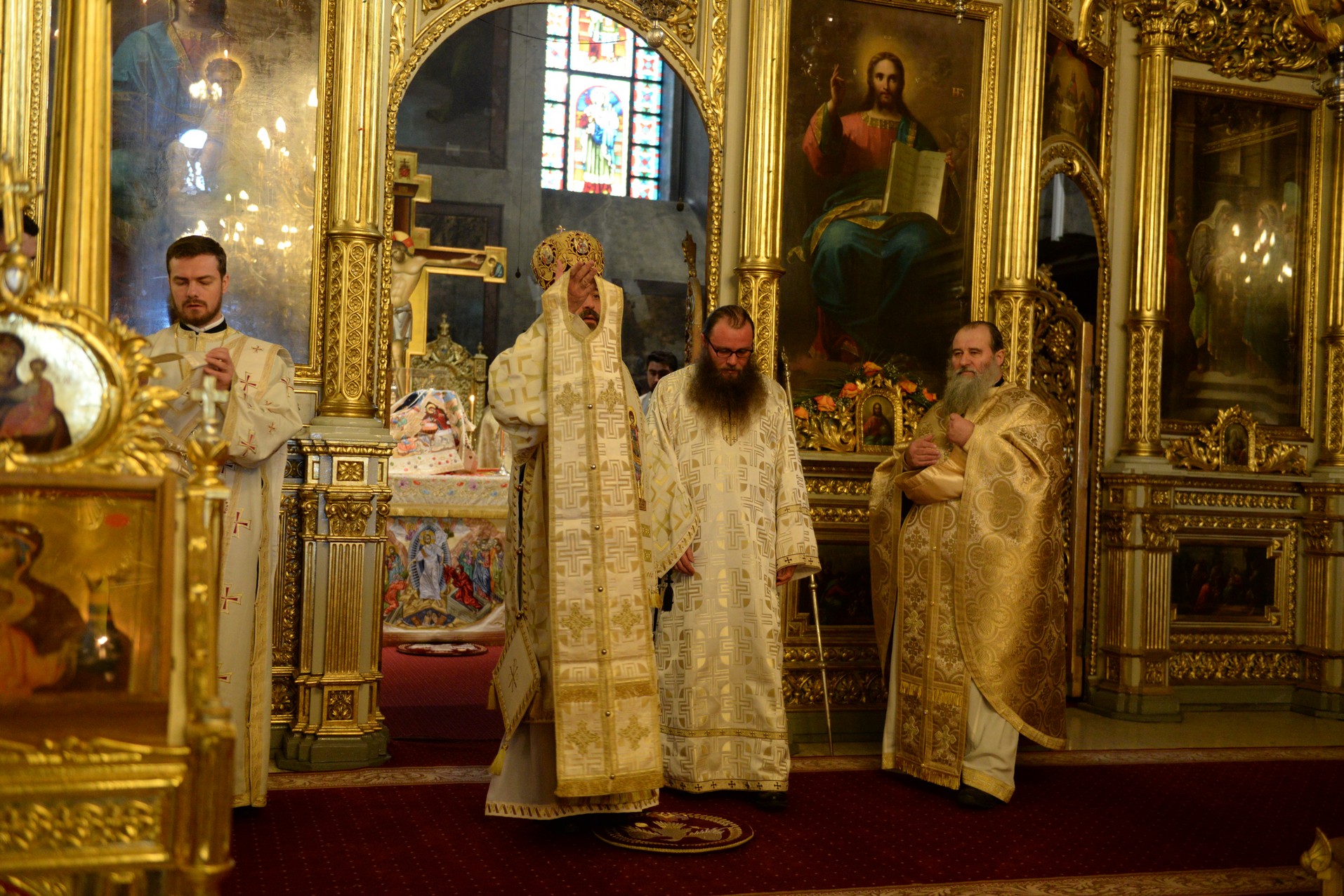 IPS Mitropolit Teofan: „Peştera Betleemului se defineşte prin simplitate, prin bunătate, prin onestitate, prin rugăciune”