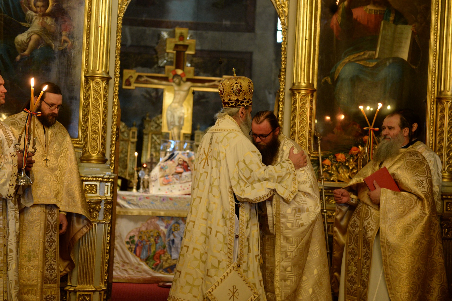 IPS Mitropolit Teofan: „Peştera Betleemului se defineşte prin simplitate, prin bunătate, prin onestitate, prin rugăciune”