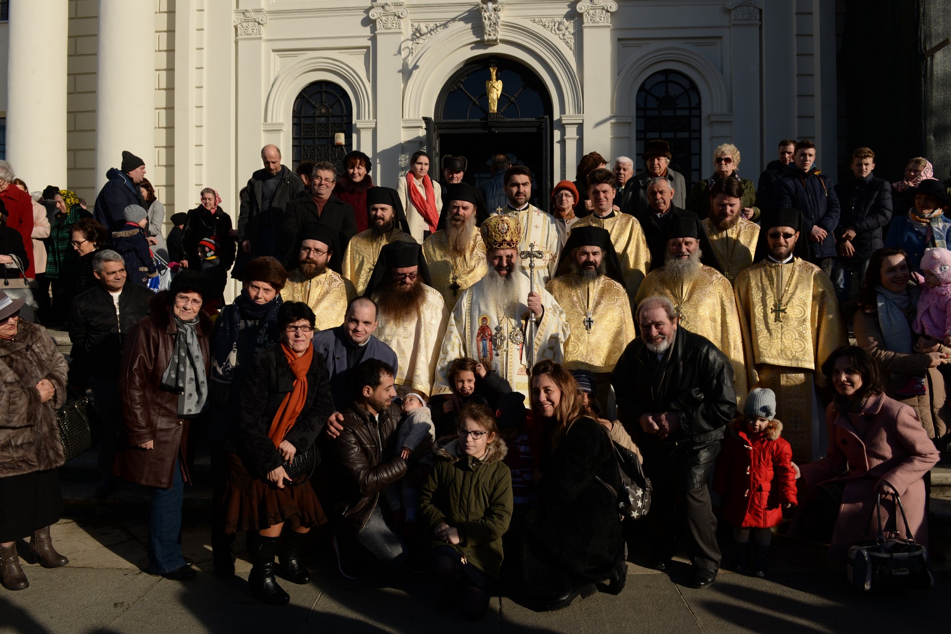 IPS Mitropolit Teofan: „Peştera Betleemului se defineşte prin simplitate, prin bunătate, prin onestitate, prin rugăciune”