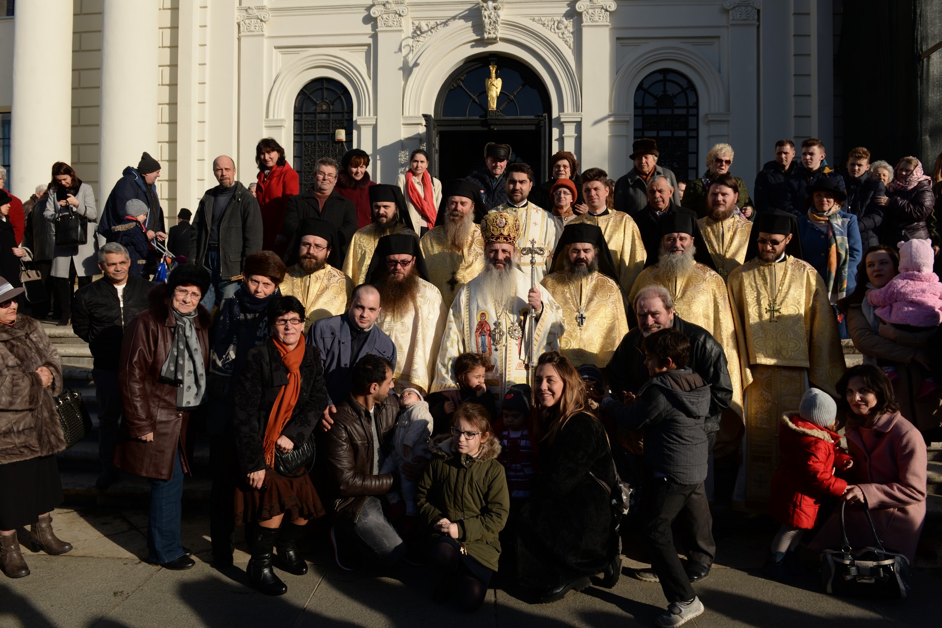 IPS Mitropolit Teofan: „Peştera Betleemului se defineşte prin simplitate, prin bunătate, prin onestitate, prin rugăciune”