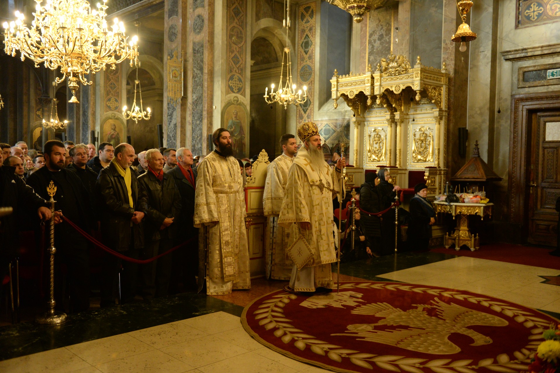 IPS Mitropolit Teofan: „Peştera Betleemului se defineşte prin simplitate, prin bunătate, prin onestitate, prin rugăciune”