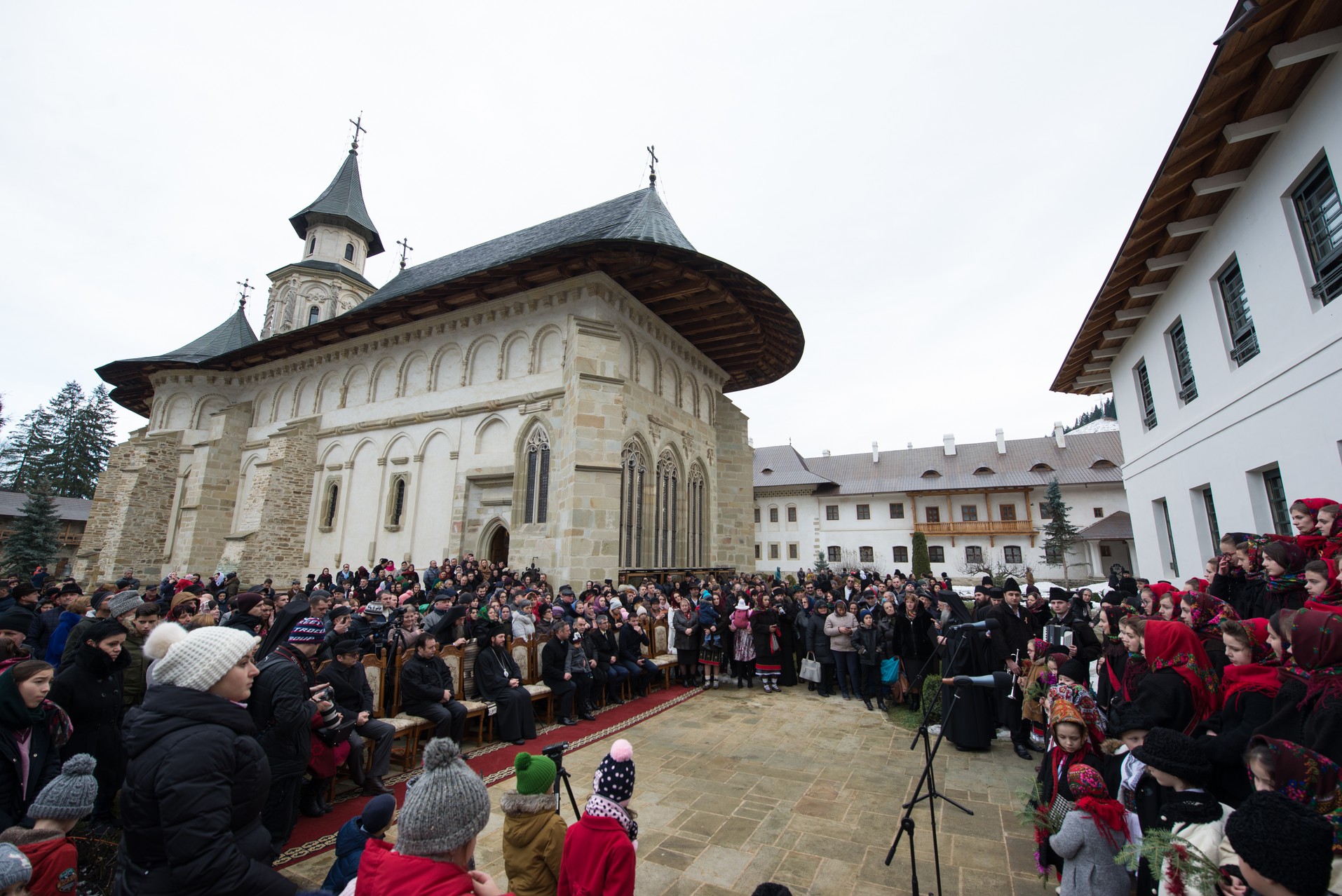 PS Damaschin Dorneanul, la Mănăstirea Putna: „Dacă Biserica nu va fi mărturisitoare până la sfârșit, înseamnă că aproape este sfârșitul”
