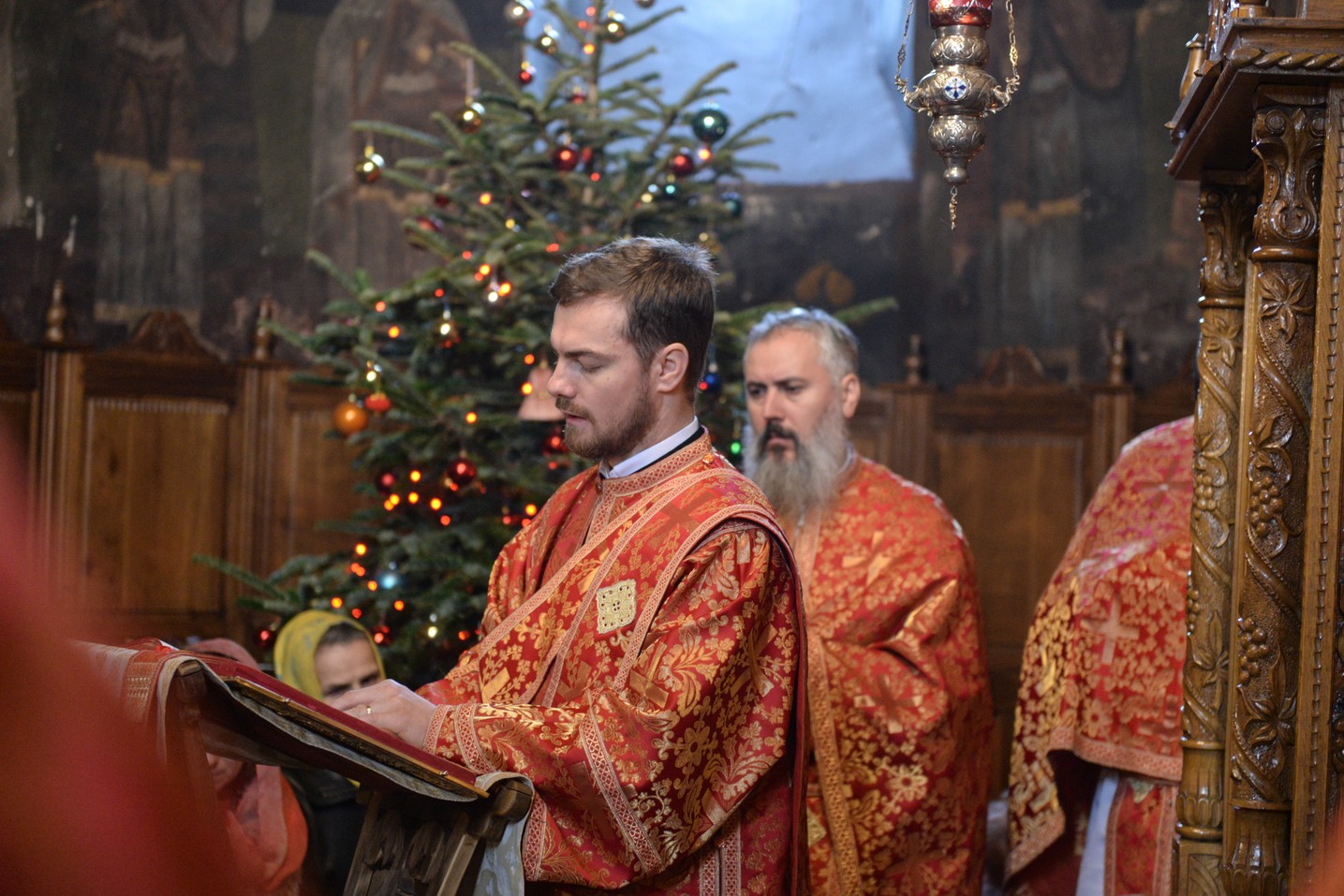 Foto: Constantin Comici Liturghie săvârșită de IPS Mitropolit Teofan la Mănăstirea Hlincea