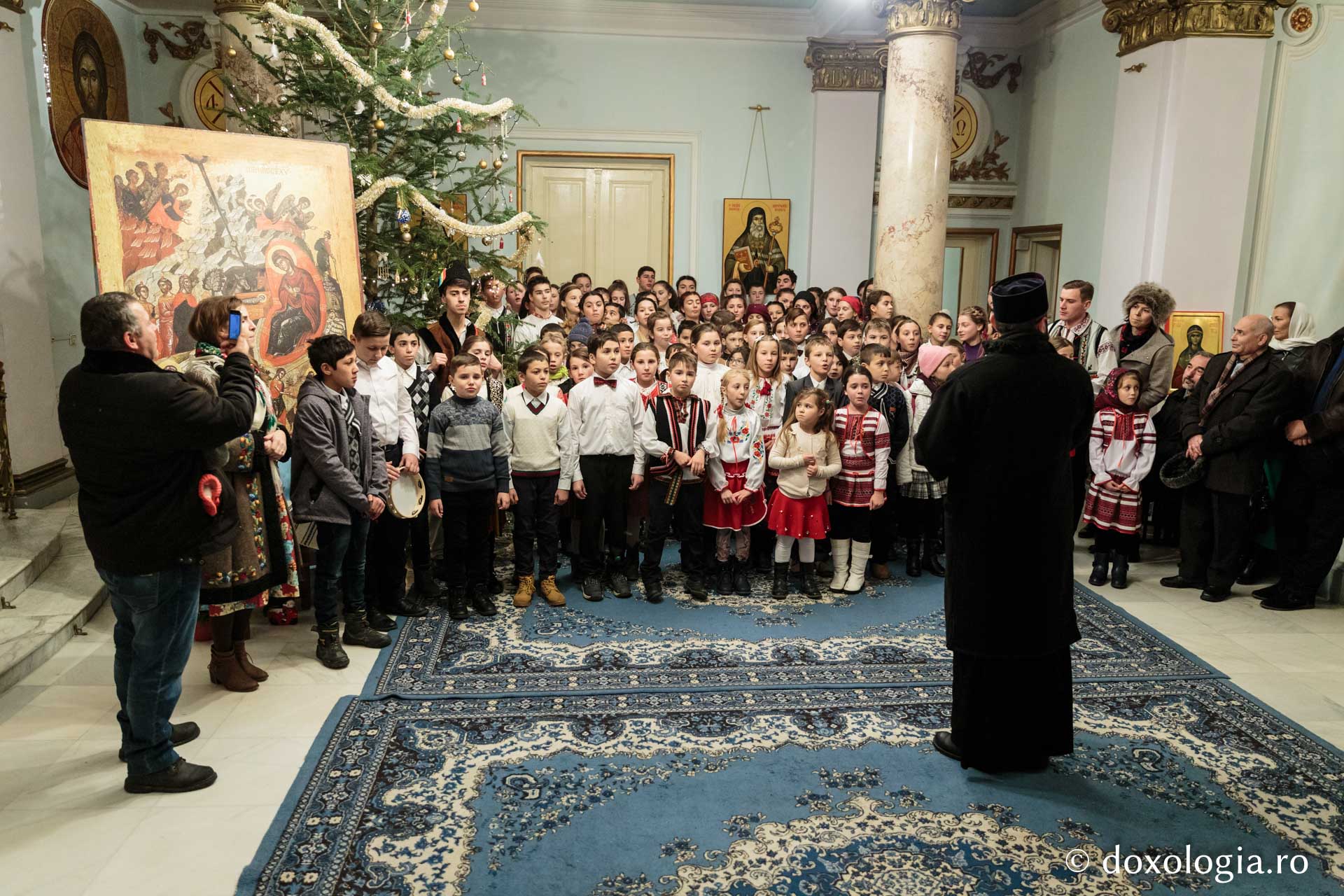 Colindători la Reședința Mitropolitană 2017 – Parohia Rădeni