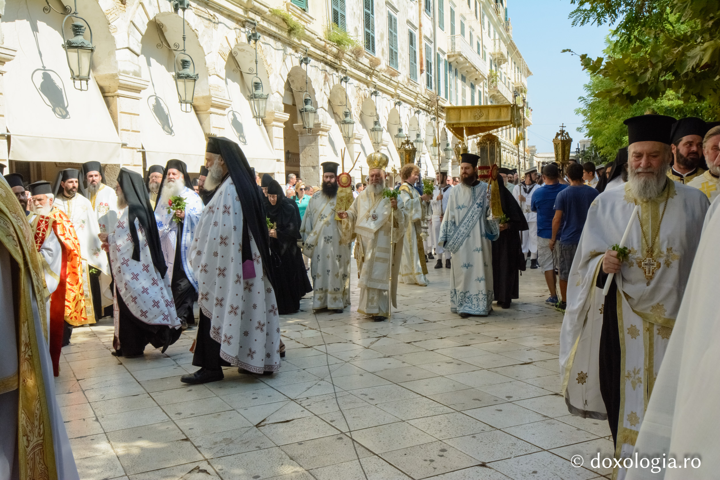 Procesiunea din prima duminică a lunii noiembrie în cinstea Sfântului Spiridon