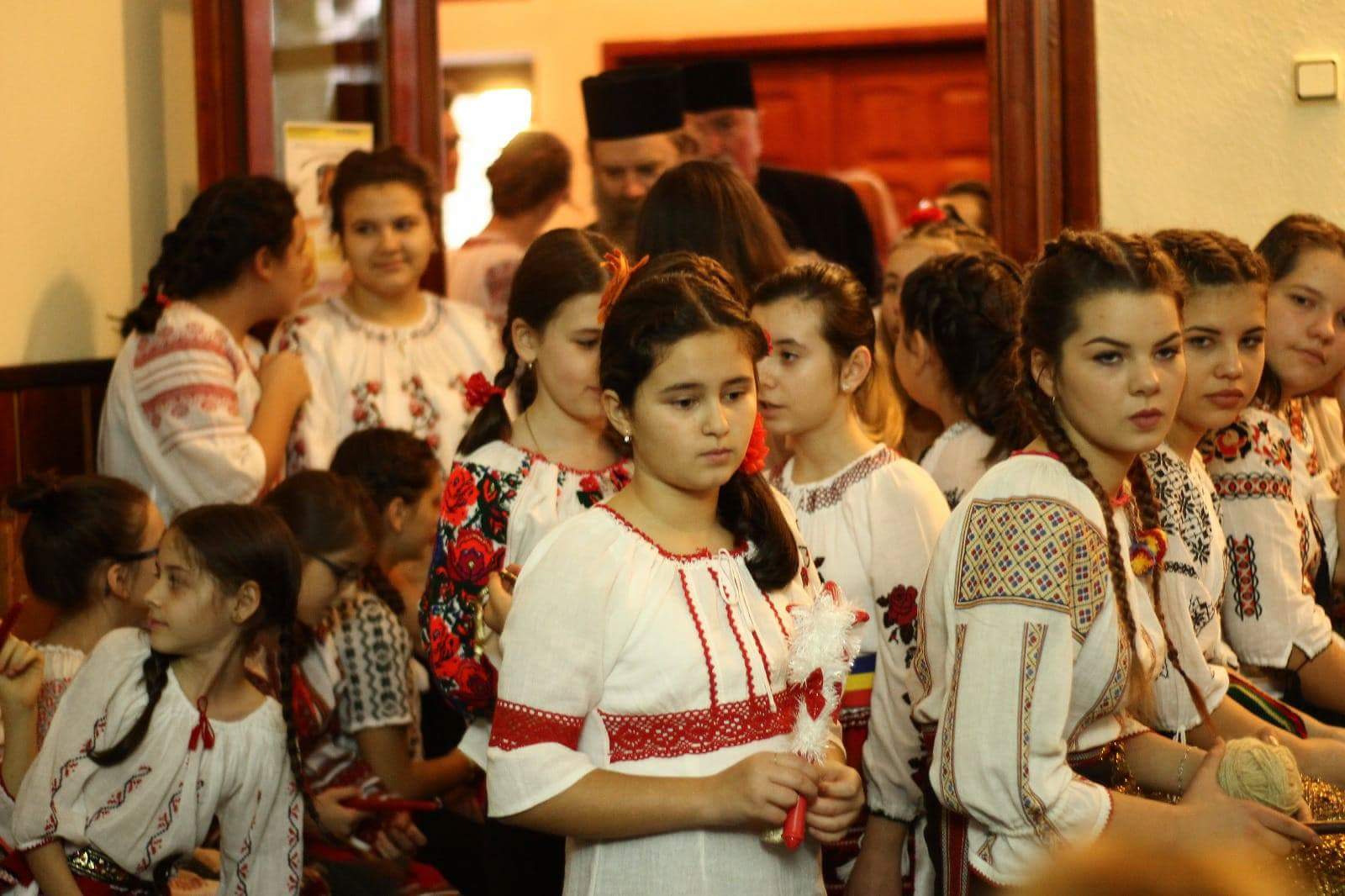 „Miracolul Crăciunului“ la Colegiul „Mihail Sadoveanu“ din Paşcani