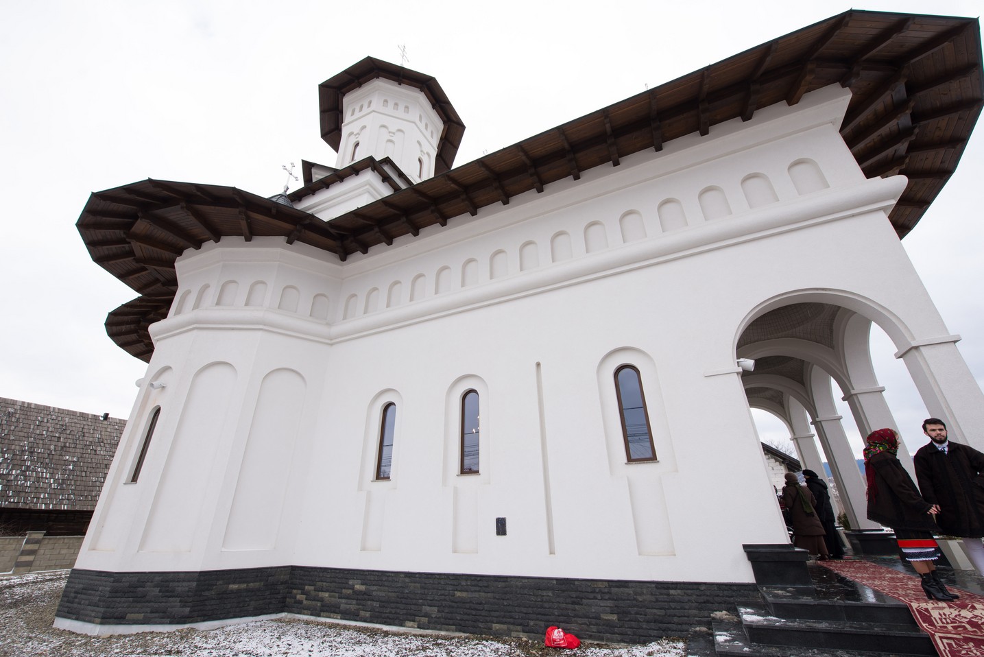 PS Damaschin Dorneanul, la Vicovu de Sus: „Biserica cea vie ține biserica de zid, nu invers”