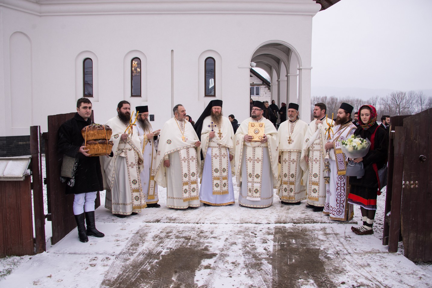 PS Damaschin Dorneanul, la Vicovu de Sus: „Biserica cea vie ține biserica de zid, nu invers”