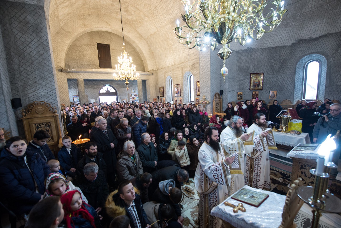 PS Damaschin Dorneanul, la Vicovu de Sus: „Biserica cea vie ține biserica de zid, nu invers”