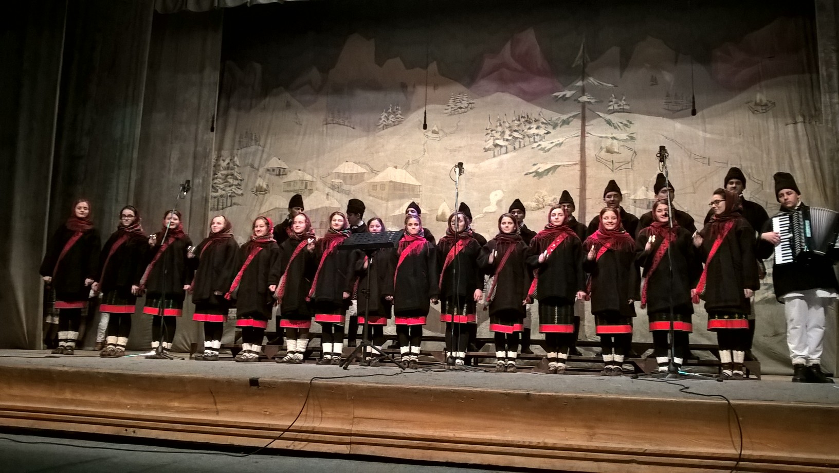 Naşterea Domnului vestită prin colind