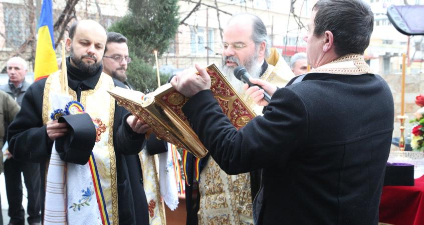 Sediul Casei de Ajutor Reciproc a Pensionarilor Bârlad, sfinţit de PS Ignatie