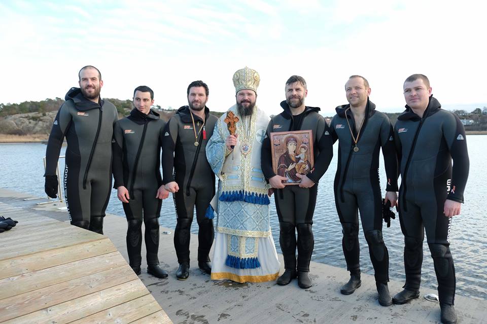 Preasfințitul Macarie Drăgoi: „Noi cufundăm Sfânta Cruce în apele Mării Nordului nu doar pentru noi, ci pentru a aduce și aici binecuvântarea și puterea lui Dumnezeu”