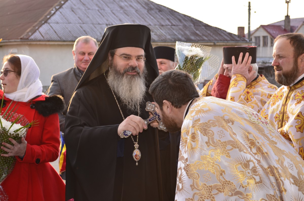 Liturghie arhierească în oraşul Negreşti, judeţul Vaslui
