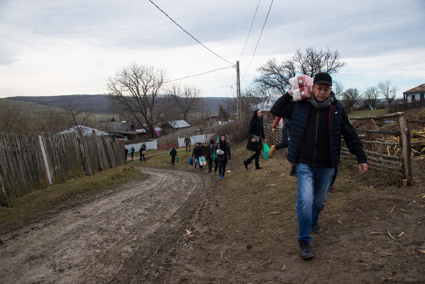 Activitate caritabilă de amploare în Parohia Runcu-Țibana: „Te ajuți pe tine dacă ajuți pe altcineva”